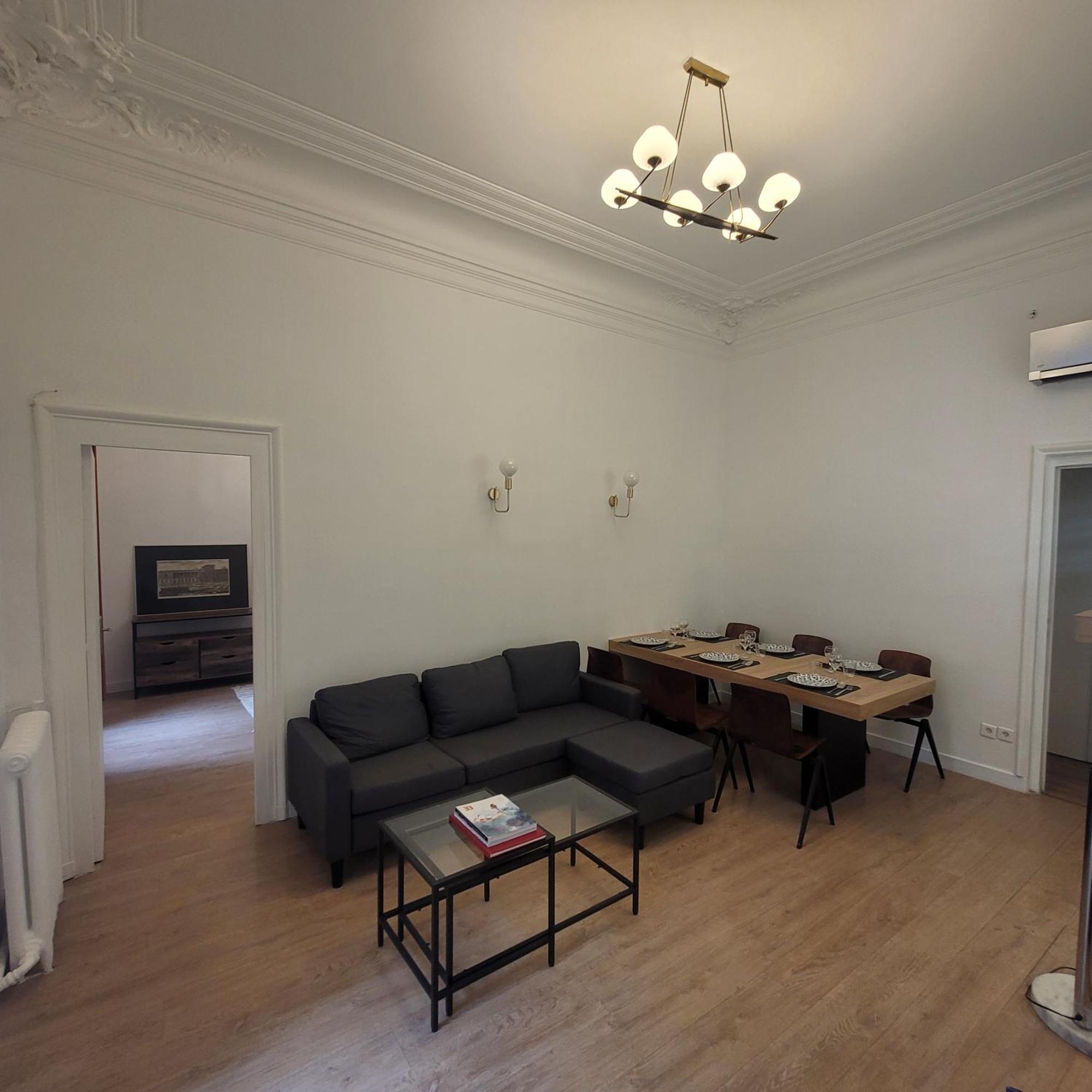 Bel Appartement Champs Elysees Avec 2 Chambres 파리 외부 사진